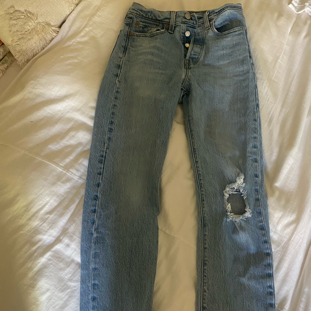 Levi’s Wedgie Straight Leg W24